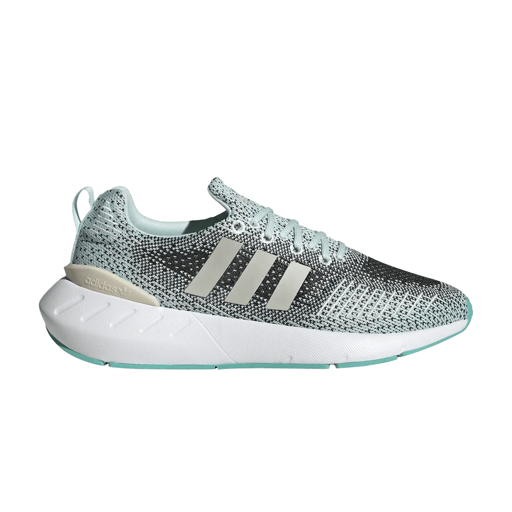 Krossovki-Adidas-Wmns-Swift-Run-22-Halo-Mint