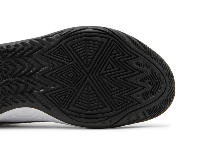 kyrie-flytrap-6-white-black-dm1125-101_04