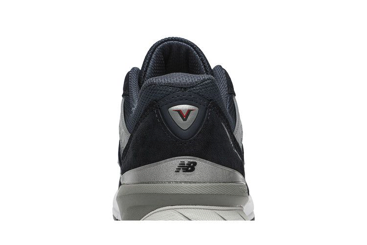 comme-des-garcons-x-990v5-cdg-900v5_06