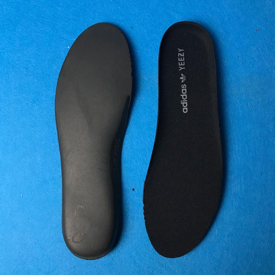 adidas-Yeezy-Boost-750-Triple-Black-19
