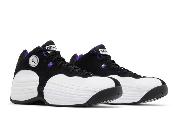 jordan-jumpman-team-1-white-black-field-purple-cv8926-105_07