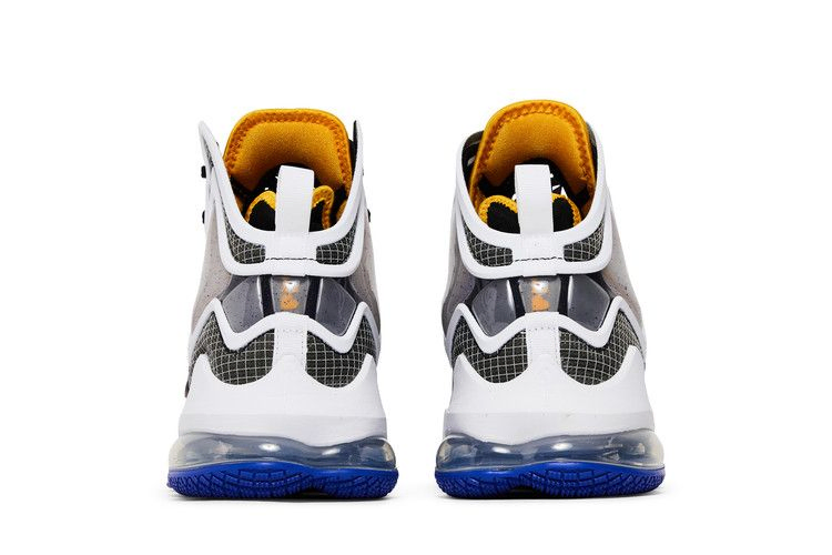 Кроссовки Nike LeBron 19 'Graduate'