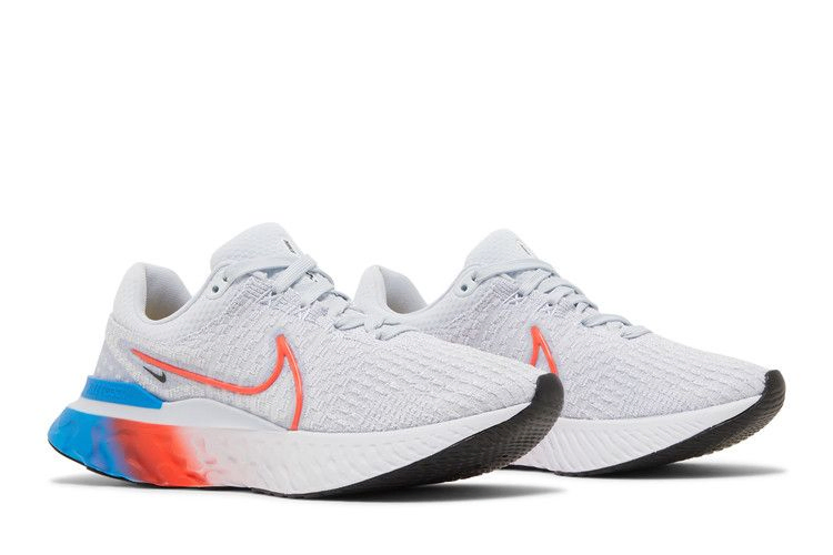 wmns-react-infinity-run-flyknit-3-grey-bright-crimson-dv2178-001_07