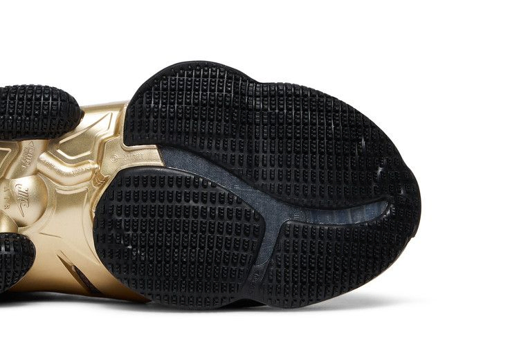 Кроссовки Nike LeBron 19 'Doernbecher 2022'