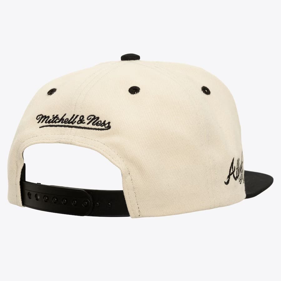 Бейсболка Mitchell & Ness Cream Black Atlanta Braves Logo Snapback Hat