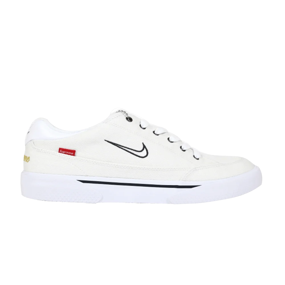 Krossovki-Supreme-x-Nike-SB-GTS-QS-Phantom