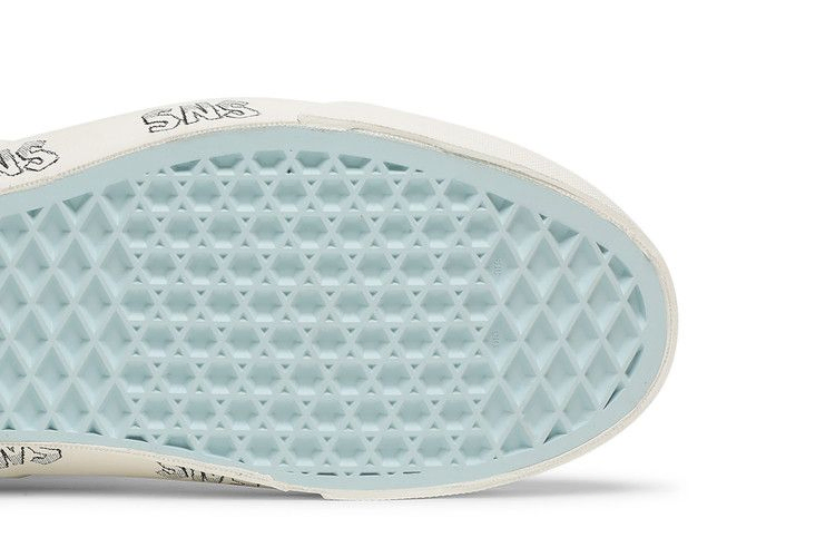 sneakersnstuff-x-vault-og-authentic-lx-venice-vn0a4bv9676_04