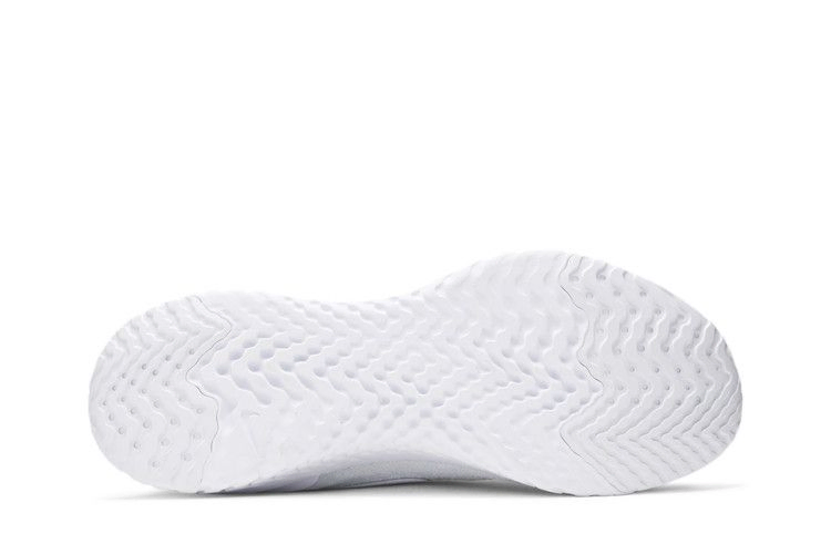 Кроссовки Nike Epic React Flyknit 'Triple White'