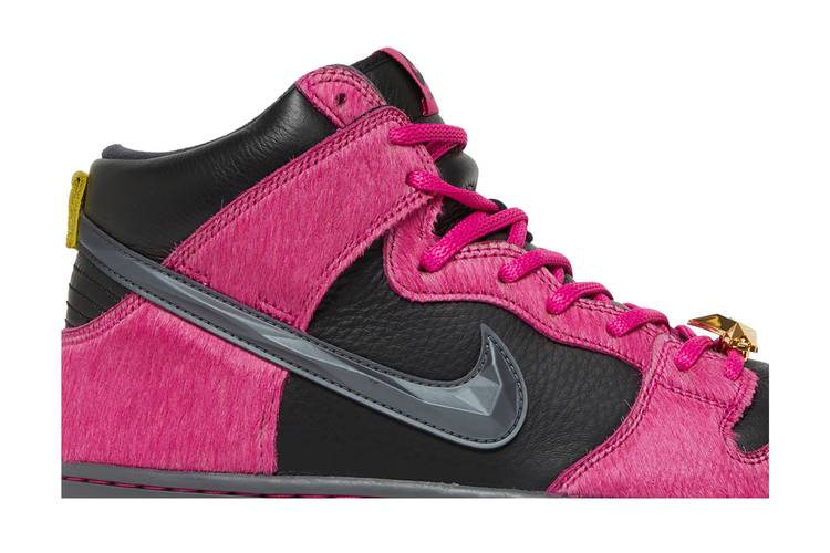 run-the-jewels-x-dunk-high-sb-active-pink-dx4356-600_01