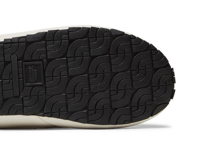 kaws-x-thermoball-traction-mule-vp-moonlight-ivory-nuptse-nf0a7w6j-944_04