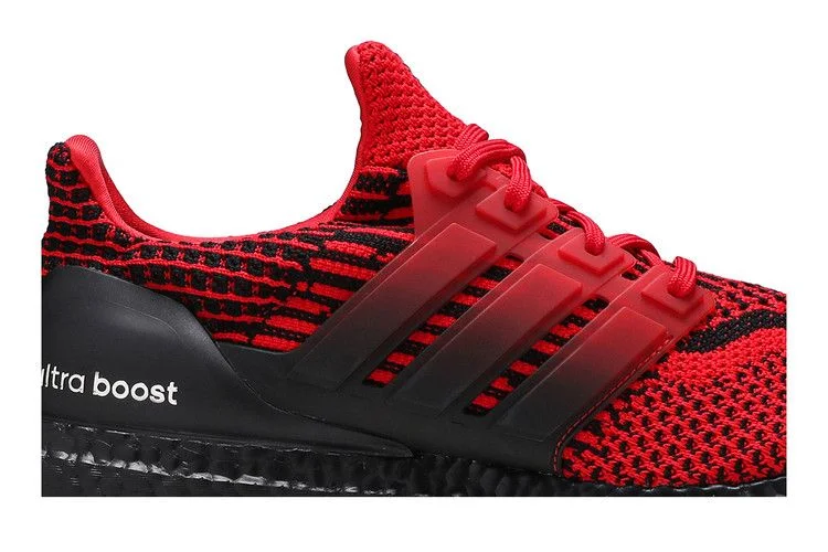Кроссовки adidas UltraBoost 5.0 DNA 'Scarlet Black'