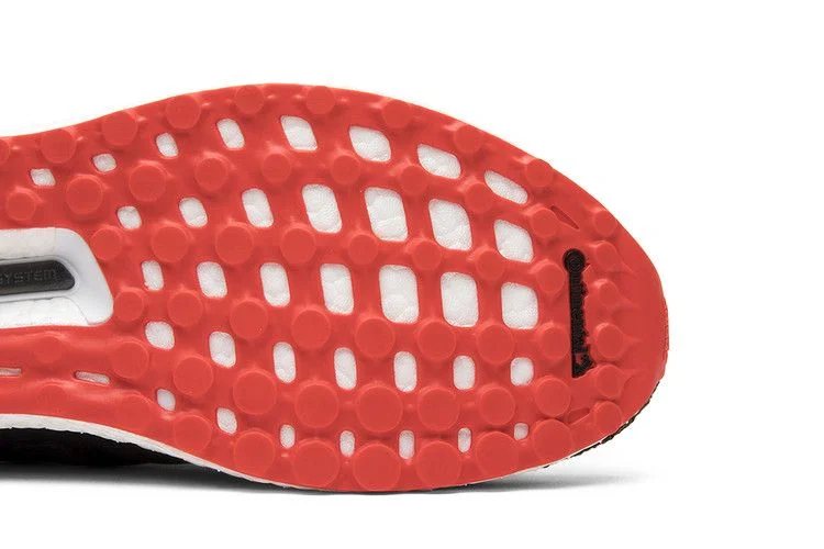 Krossovki-adidas-UltraBoost-4.0-Chinese-New-Year-4
