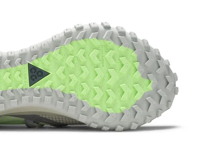 Кроссовки Nike ACG Mountain Fly Low 'Sea Glass'