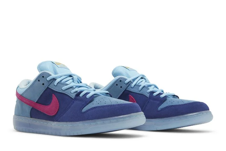 Krossovki-Run-The-Jewels-x-Nike-Dunk-Low-SB-420-7