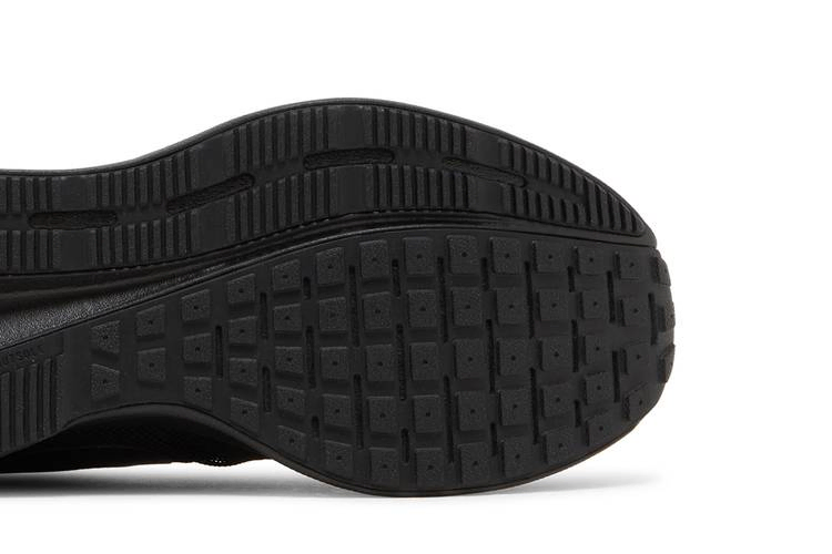 Кроссовки Nike Run Swift 3 'Triple Black'