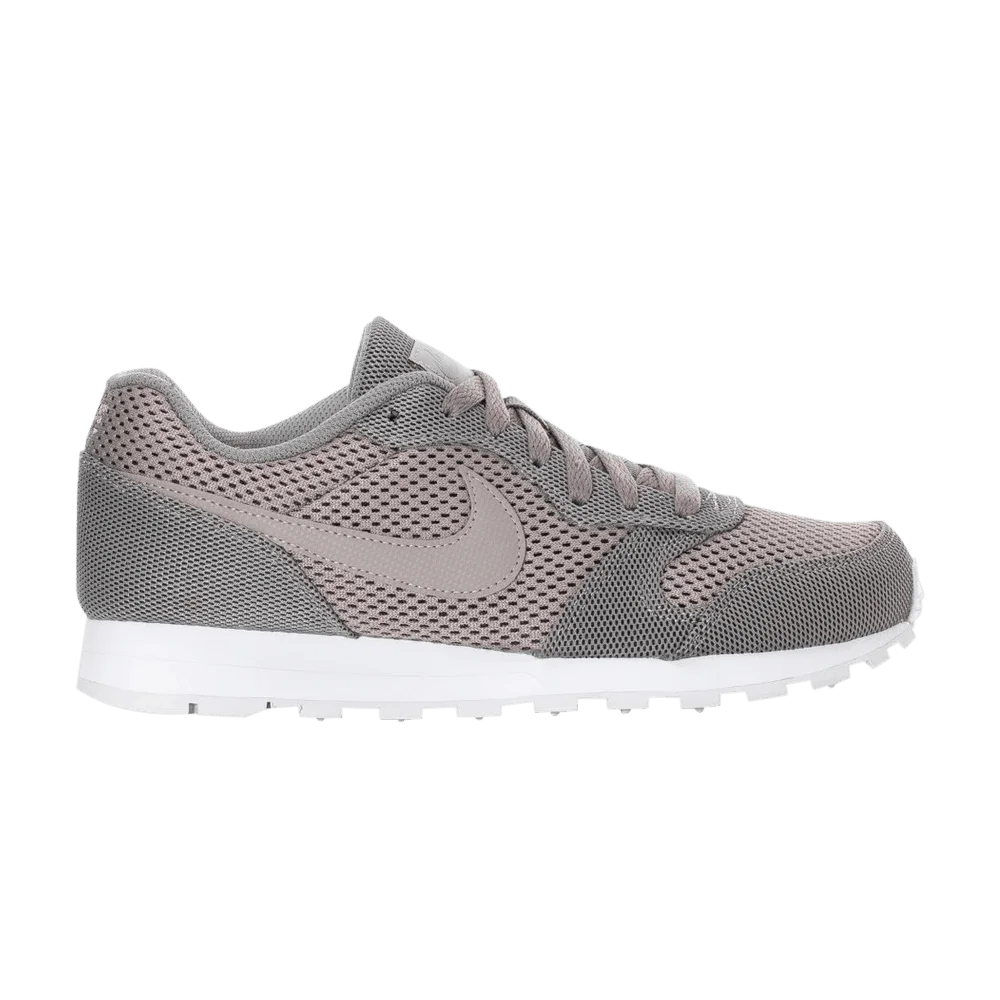 Krossovki-Nike-Wmns-MD-Runner-2-SE-Pumice-Moon-Particle