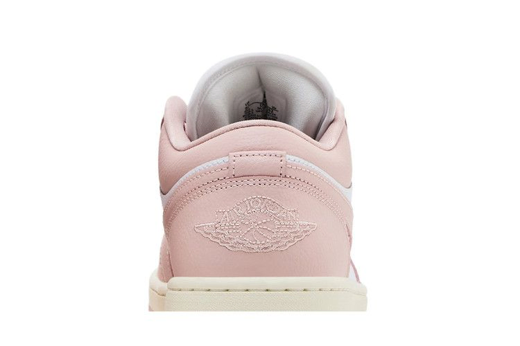 Кроссовки Wmns Air Jordan 1 Low 'Pink Oxford'