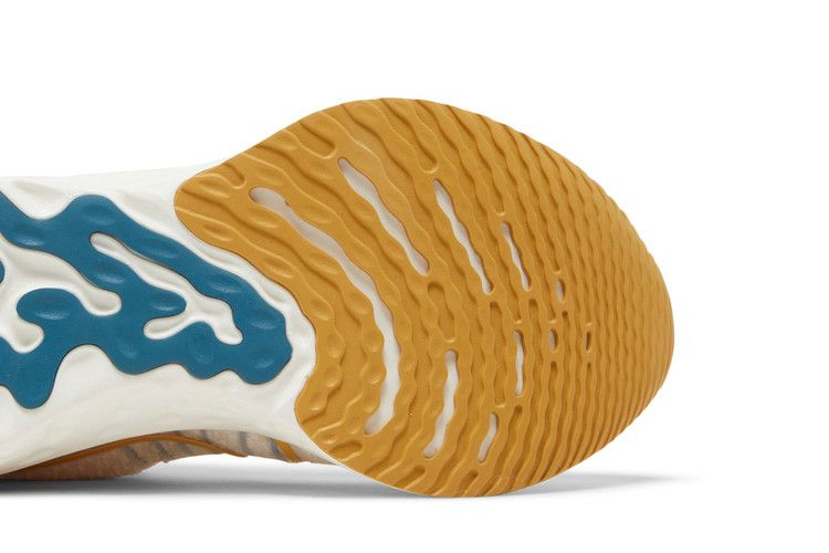 Кроссовки Nike React Infinity Run Flyknit 3 'Sail Hot Curry'