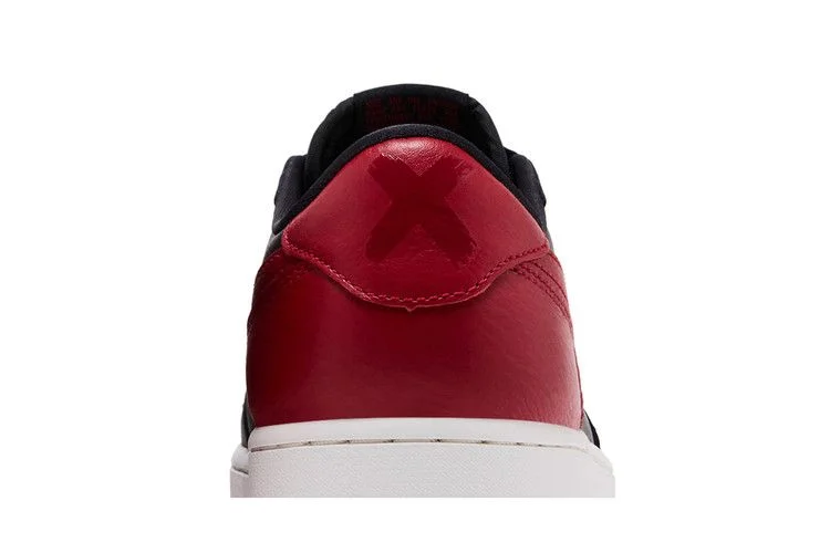 Кроссовки Air Jordan 1 Retro Low OG 'Banned' 2026