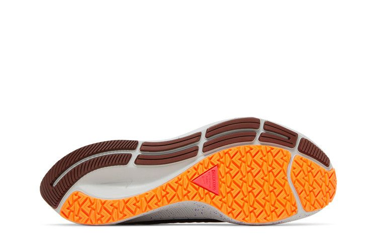 Кроссовки Nike Air Zoom Pegasus 38 Shield 'Black Total Orange'