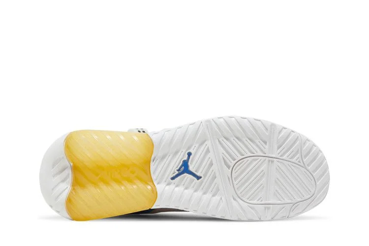 Krossovki-Air-Jordan-MA2-Light-Smoke-Grey-Game-Royal-3