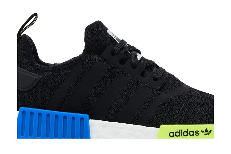 Krossovki-Indigo-Herz-x-adidas-NMD_R1-Into-the-Metaverse-Black-1