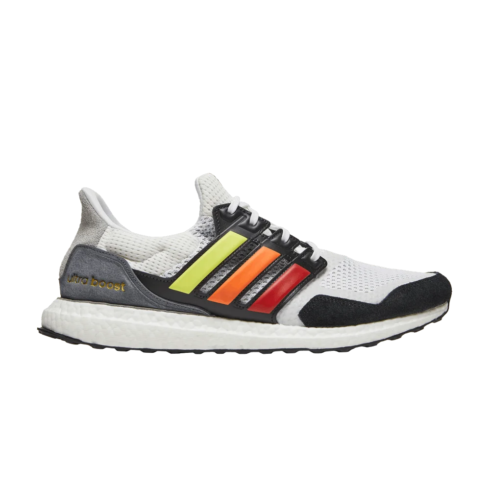 Krossovki-adidas-UltraBoost-SL-Pride