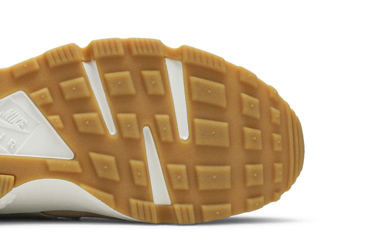 wmns-huarache-run-bio-beige-634835-204_04