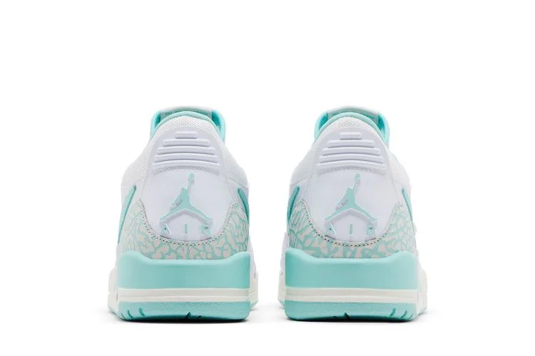 Krossovki-Air-Jordan-Wmns-Jordan-Legacy-312-Low-White-Light-Dew-5
