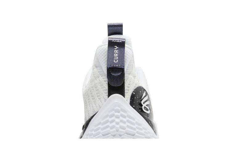 curry-flow-10-team-white-black-3026624-100_06
