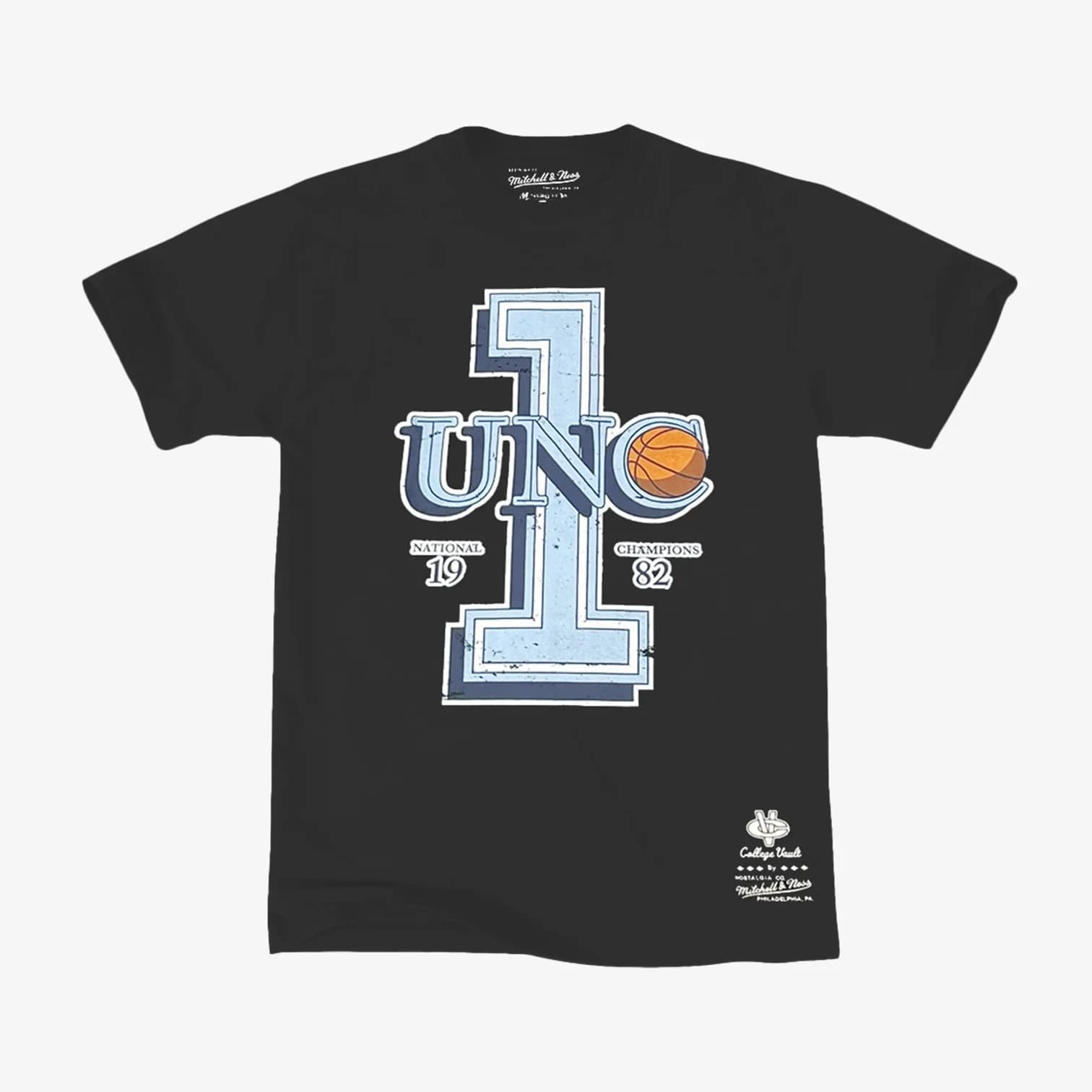 Футболка Mitchell & Ness University Of North Carolina Tar Heels Vintage One Team NCAA T-Shirt