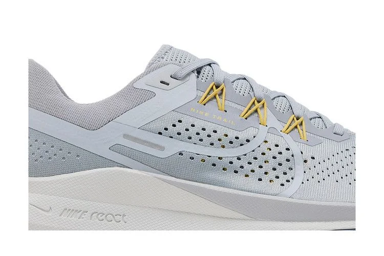 Krossovki-Nike-React-Pegasus-Trail-4-Wolf-Grey-Saturn-Gold-1