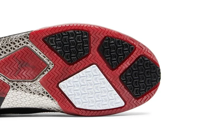 Кроссовки Air Jordan 22 OG 5/8 'Black Varsity Red'
