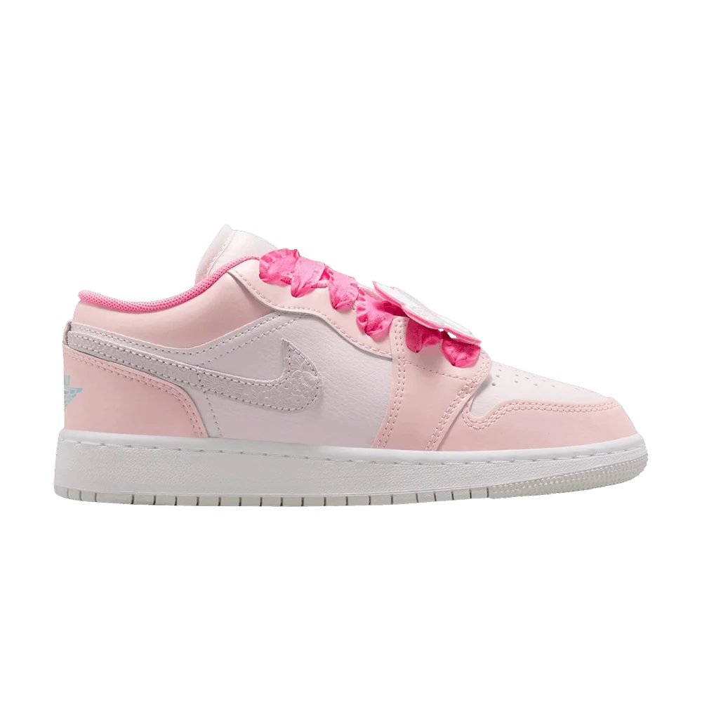 Krossovki-Air-Jordan-1-Low-SE-GS-Pink-Bloom