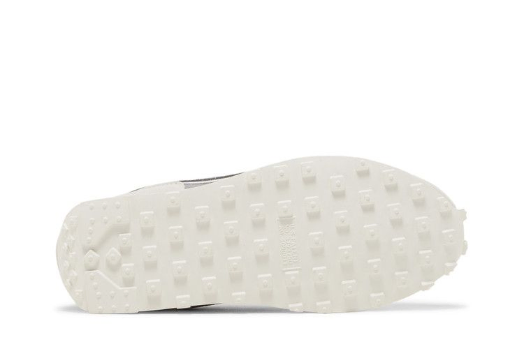 wmns-daybreak-se-light-smoke-grey-dn3399-001_03