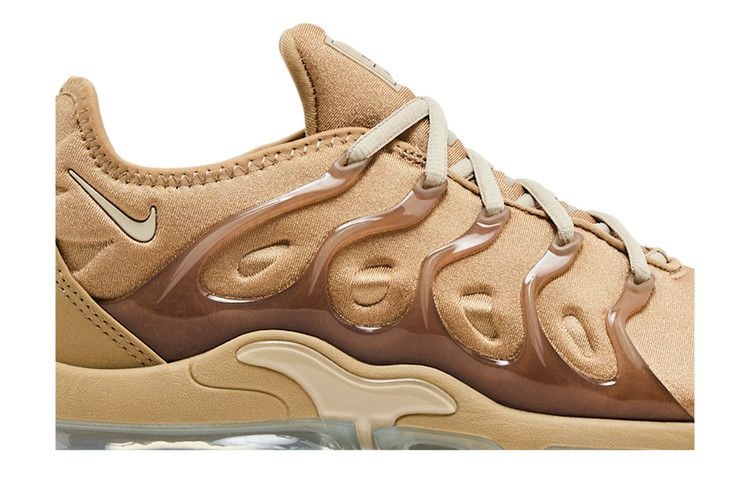 Кроссовки Nike Air VaporMax Plus 'Parachute Beige'