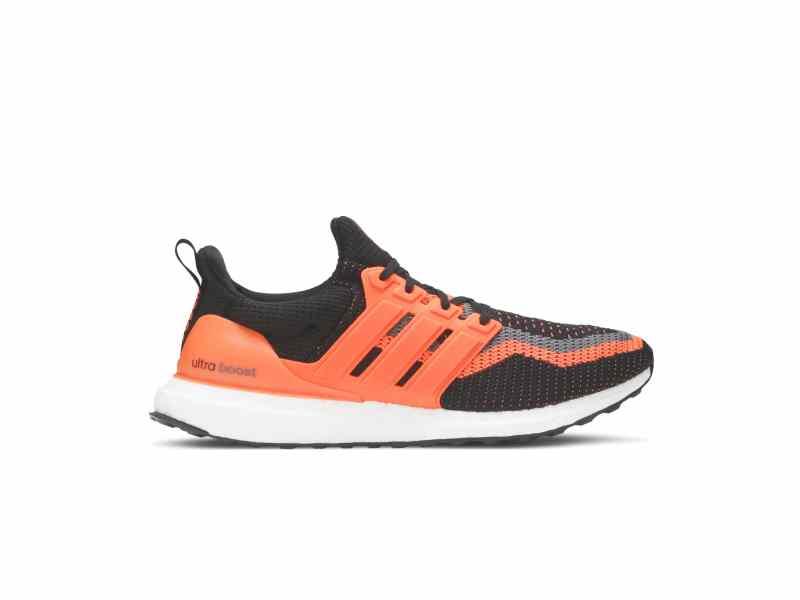 Juventus-FC-x-adidas-UltraBoost-DNA-Football-Pack