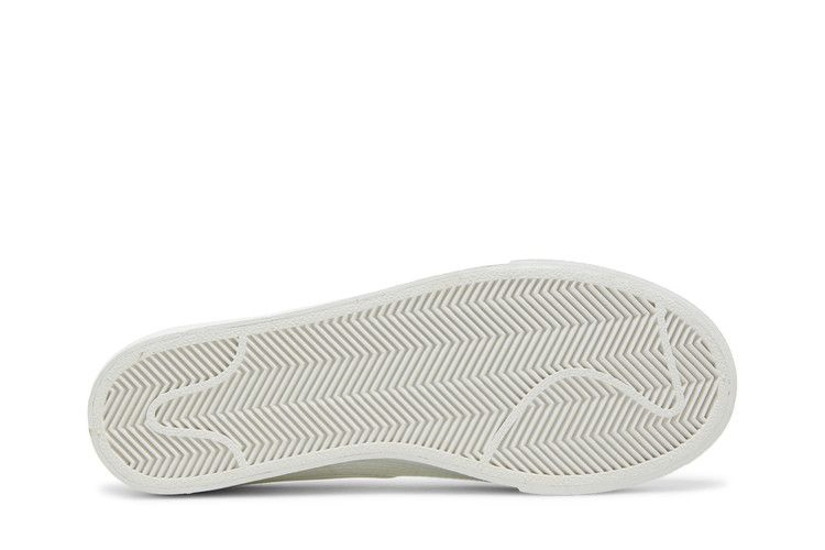 Кроссовки Nike Wmns Blazer Low Platform Essential 'Summit White Woven'