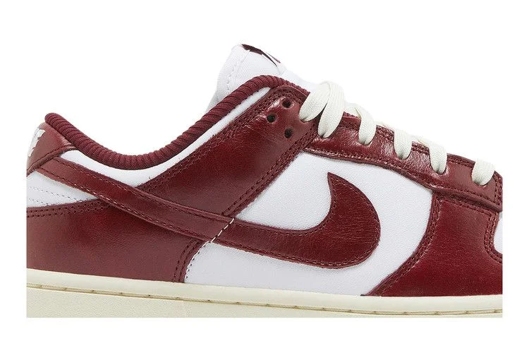 Кроссовки Nike Wmns Dunk Low Premium 'Vintage Red'