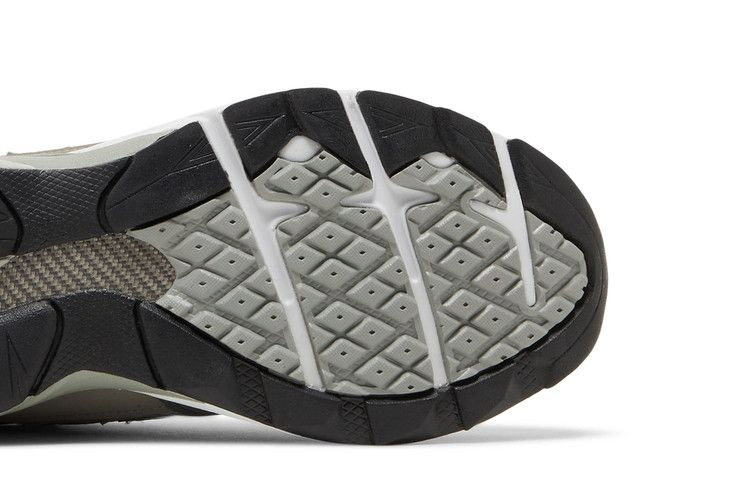 Кроссовки New Balance 920 Made in England 'Grey'