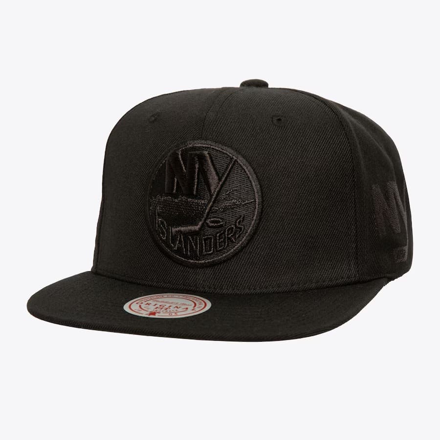 Бейсболка Mitchell & Ness Black New York Islanders Pearl Snapback Hat