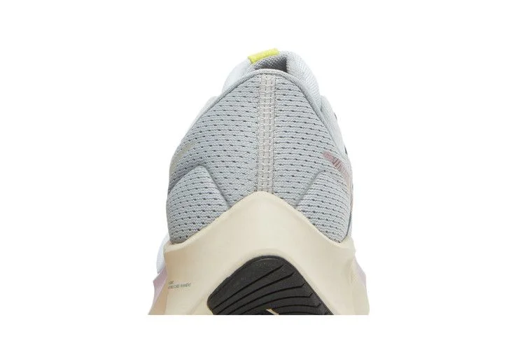 Кроссовки Nike Wmns Air Zoom Pegasus 38 Premium 'Blue Tint Regal Pink'