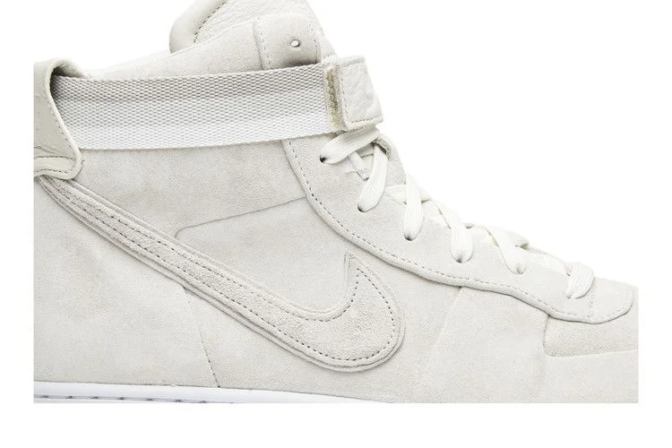 Krossovki-John-Elliott-x-NikeLab-Vandal-High-Sail-1