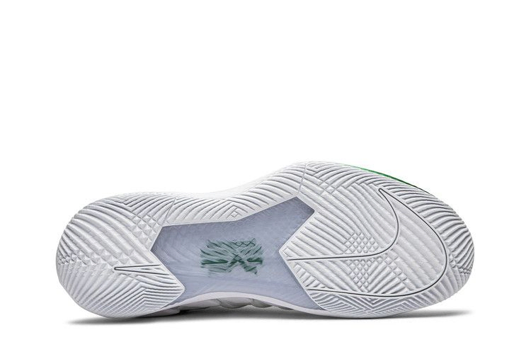 kyrie-irving-x-nick-kyrgios-x-air-zoom-vapor-x-clover-bq5952-101_03