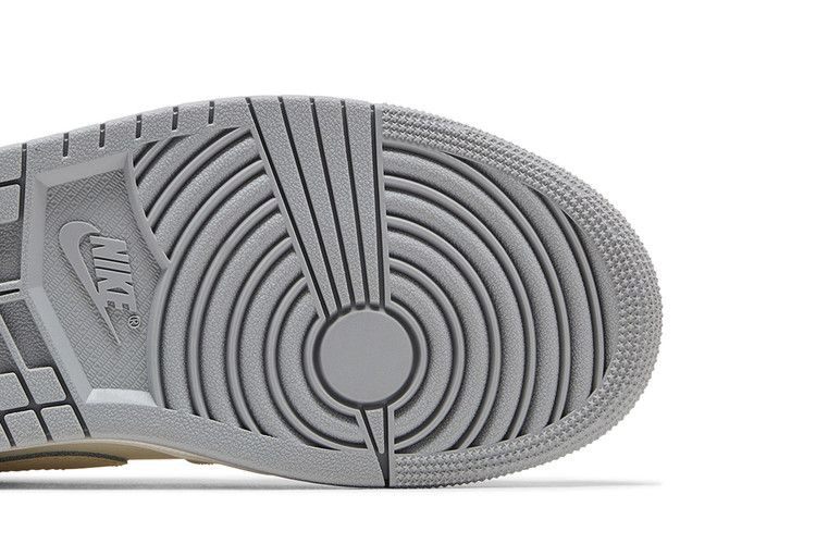 Кроссовки Wmns Air Jordan 1 Low 'Sail Soft Pearl Sequins'