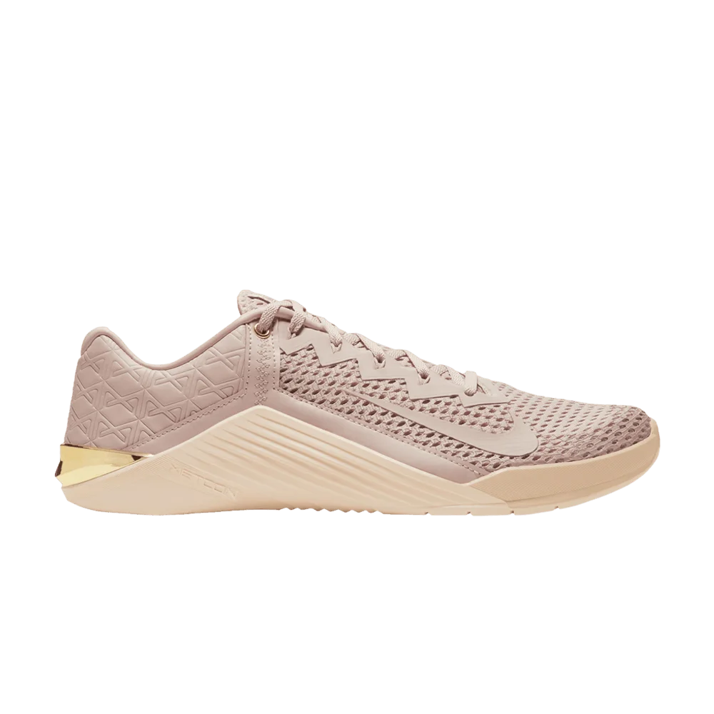 Krossovki-Nike-Metcon-6-Particle-Beige