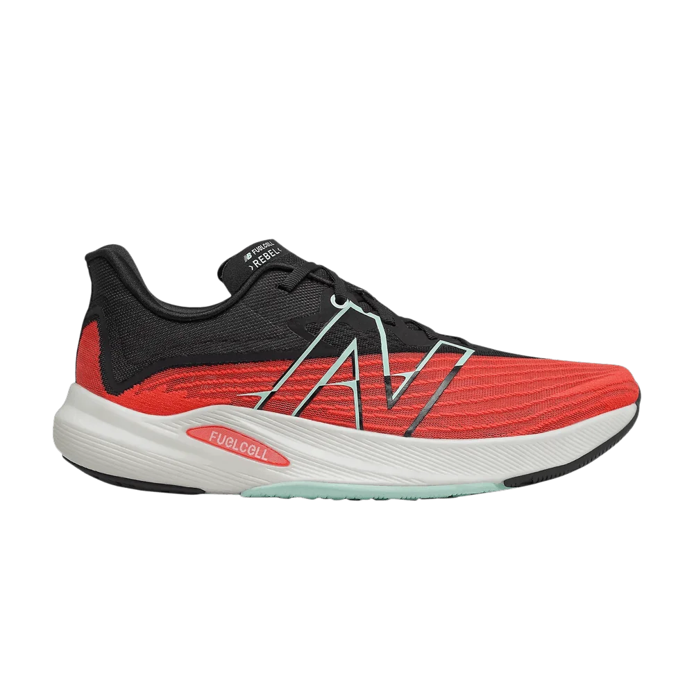 Krossovki-New-Balance-FuelCell-Rebel-v2-2E-Wide-Ghost-Pepper
