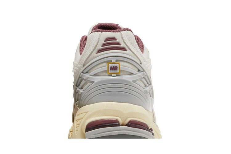 Кроссовки New Balance 1906R 'White Burgundy'