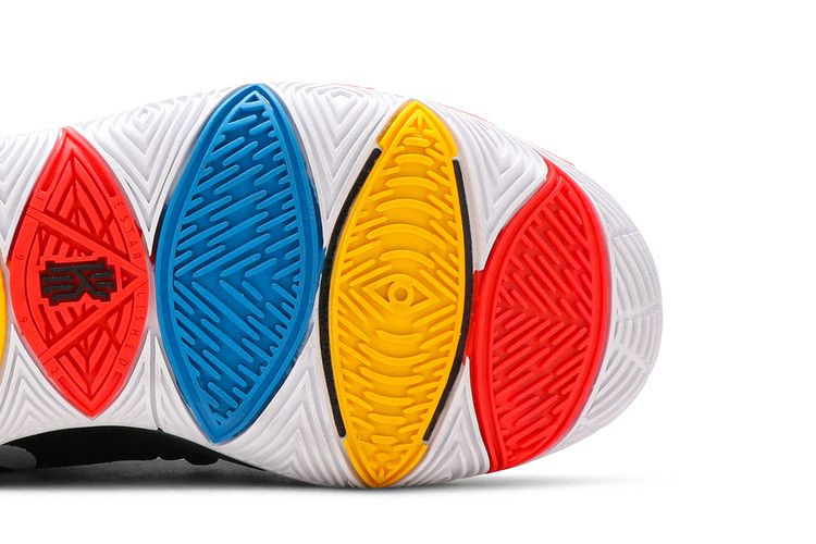 Кроссовки Nike Kyrie 5 GS 'Friends'