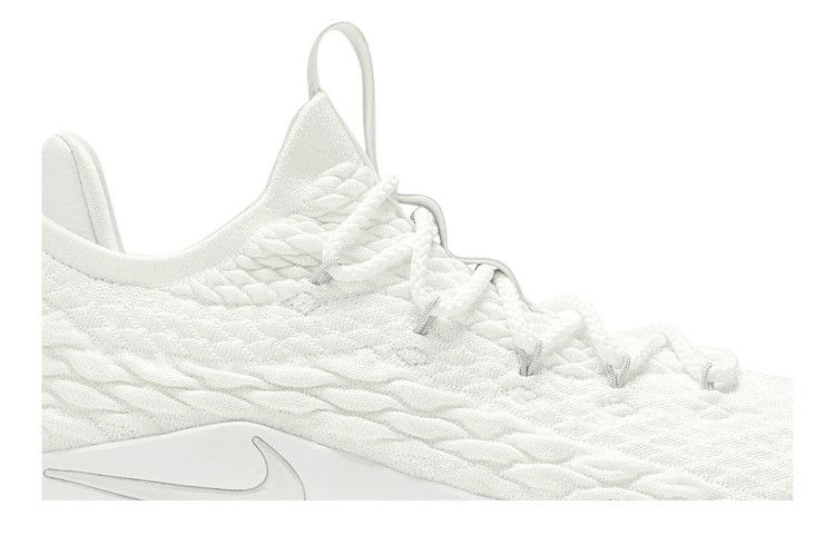 lebron-15-low-white-metalic-ao1755-100_01